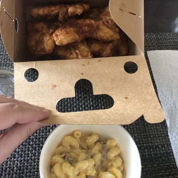 Mad for Chicken Bayside - 12 boneless soy garlic chicken wings & mac'n cheese with bugolgi - Korean Near Me - Bayside, New York Mad for Chicken Bayside - 12 boneless soy garlic chicken wings & mac'n cheese with bugolgi - Korean Near Me - Bayside, New York