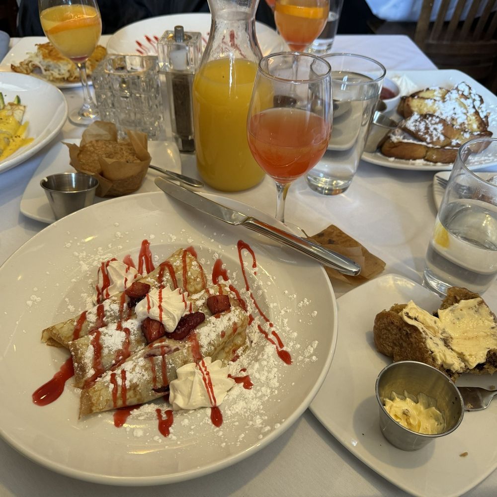 Green Gateau - The Crepes Brunch Mimosa - French Near Me - Lincoln, Nebraska Green Gateau - The Crepes Brunch Mimosa - French Near Me - Lincoln, Nebraska