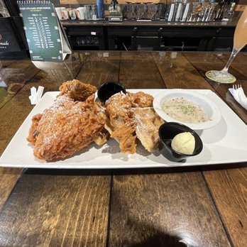 Maggie's Café - Chicken and Waffles - Breakfast & Brunch Near Me - San Diego, California