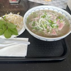 Jentea House - Beef Pho