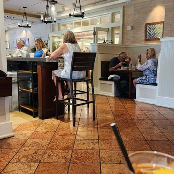 Tommy Bahama - Seafood Near Me - Kihei, Hawaii