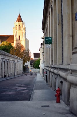 Cathédrale Saint-Bénigne de Dijon by null