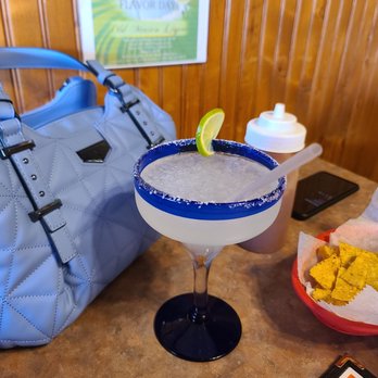 Old Mexico Restaurant - My lime margarita on the rocks with the most perfectly sliced lime (in front of my new purse) - Breakfast & Brunch Near Me - Rock Island, Illinois Old Mexico Restaurant - My lime margarita on the rocks with the most perfectly sliced lime (in front of my new purse) - Breakfast & Brunch Near Me - Rock Island, Illinois
