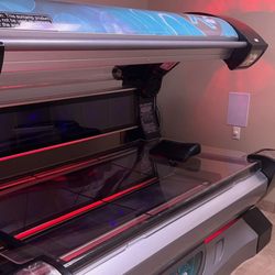 Chili Pepper's Tanning & Wellness - Level 5 Bed