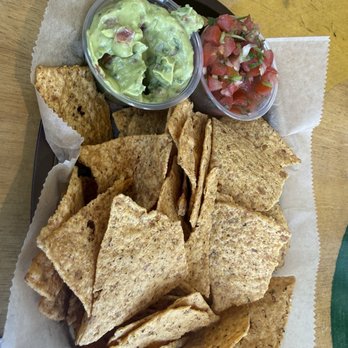 Cactus Taqueria - Chips & Guacamole - Mexican Near Me - Oakland, California