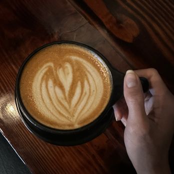 Samayra Coffee - Extra hot house-made vanilla latte with oat milk - Coffee Roasteries Near Me - Olympia, Washington