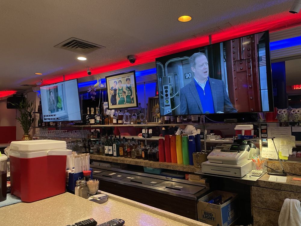 KALIHI STATION Updated October 2024 10 Photos 650 Kohou St, Urban