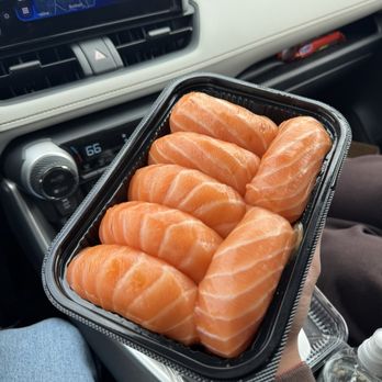 Sushi Blue - Salmon Sushi plate - Sushi Bars Near Me - Lynnwood, Washington Sushi Blue - Salmon Sushi plate - Sushi Bars Near Me - Lynnwood, Washington