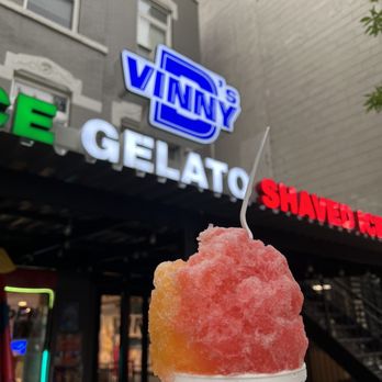 VinnyD's - Strawberry & Peach Shaved w/ a scoop of vanilla ice cream in the middle - Gelato Near Me - Chicago, Illinois VinnyD's - Strawberry & Peach Shaved w/ a scoop of vanilla ice cream in the middle - Gelato Near Me - Chicago, Illinois