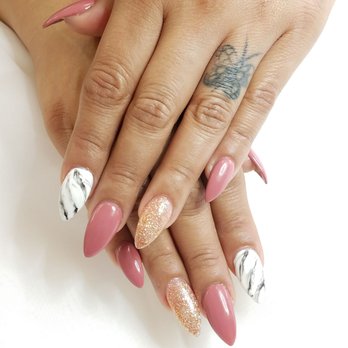 Bellagio Nail Studio - Lisa did really good job. - Nail Salons Near Me - Garden Grove, California