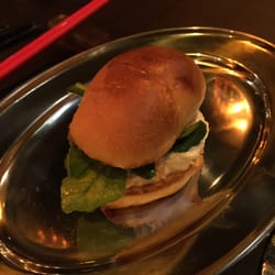 Chairman & Yip - Tasty lobster roll