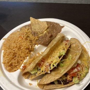 El Ranchito Taco Shop - Two Beef Taco Combination plate - Mexican Near Me - Poway, California El Ranchito Taco Shop - Two Beef Taco Combination plate - Mexican Near Me - Poway, California