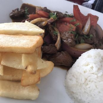 Konakai - Lomo saltado (steak with tomatoes and onions) - Peruvian Near Me - Sunrise, Florida