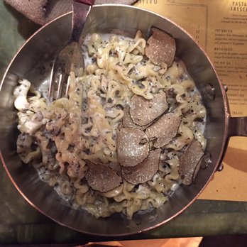East Mamma - Truffle pasta €18 - Pizza Near Me - Paris, 75 East Mamma - Truffle pasta €18 - Pizza Near Me - Paris, 75