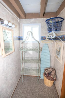 Mother Nature's Inn by null