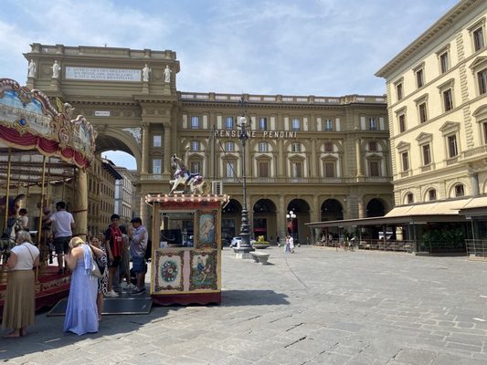 Piazza della Repubblica by null