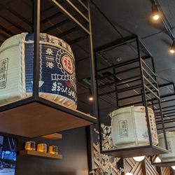 Marufuku Ramen - Decor inside