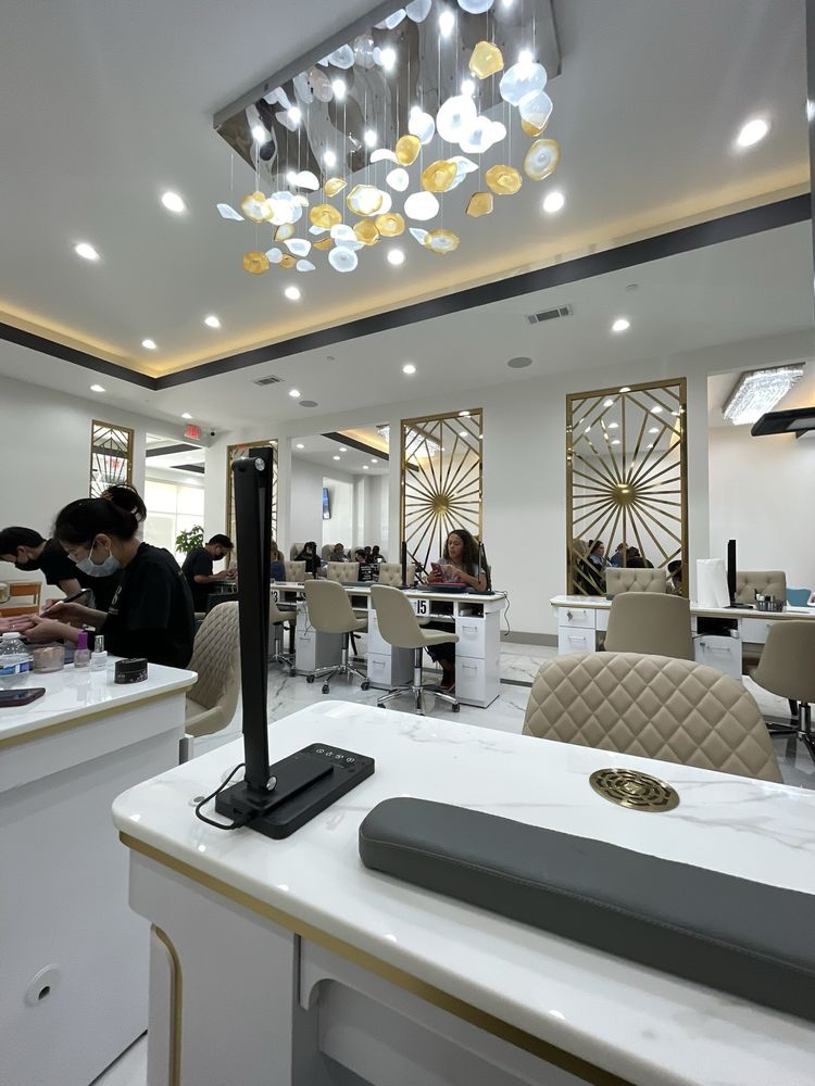 Sugarpolish Nail Bar Logo