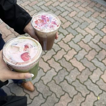 White Sparrow Coffee - Strawb seasonal matcha - Coffee Roasteries Near Me - Tustin, California White Sparrow Coffee - Strawb seasonal matcha - Coffee Roasteries Near Me - Tustin, California