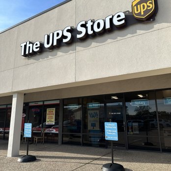 The UPS Store - Parking available right outside. - Shipping Centers Near Me - Richardson, Texas The UPS Store - Parking available right outside. - Shipping Centers Near Me - Richardson, Texas