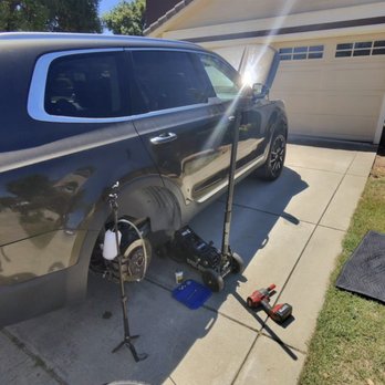 Apex Mobile Auto Services - Brake fluid change on 2021 Kia Telluride - Auto Repair Near Me Apex Mobile Auto Services - Brake fluid change on 2021 Kia Telluride - Auto Repair Near Me