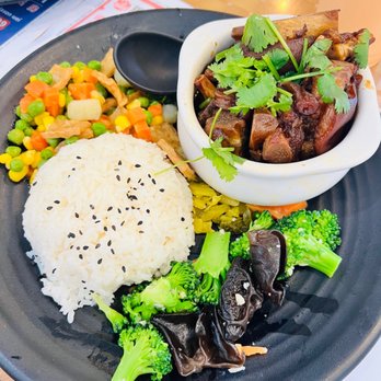 Bobee 5 - a plate of food with rice and vegetables - Coffee & Tea Near Me - Rowland Heights, California