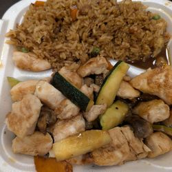 Tomo Japanese Restaurant - Hibachi chicken lunch, salad not pictured
