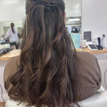 Kana Style - Finished hair style - Hair Salons Near Me - Urban Honolulu, Hawaii