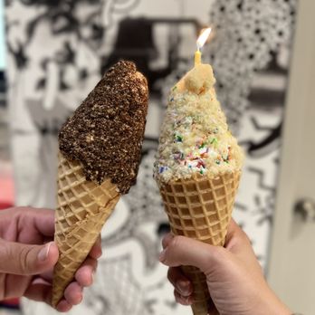 Sweet Jesus - Cookies & Cream + Birthday Cake Waffle Cone - Desserts Near Me - Niagara Falls, Ontario