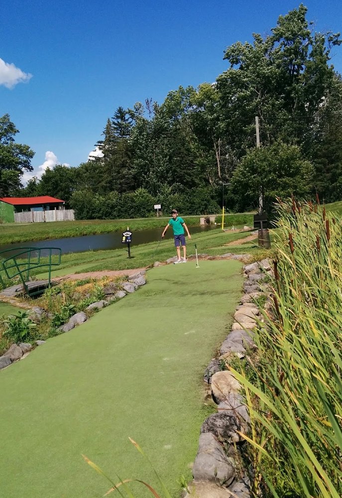 Bayview Golfing Centre Logo