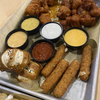BUFFALO WILD WINGS - Updated May 2026 - 227 Photos & 327 Reviews