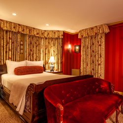 Ivy Lodge Bed and Breakfast - Library Room: Ground Floor