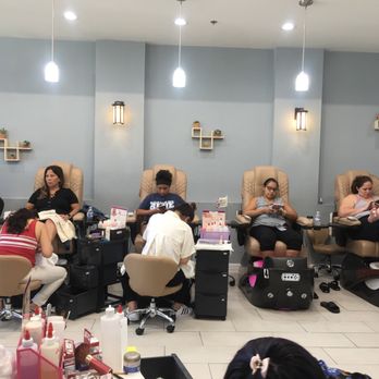 Revive Nails & Spa - Busy Sunday morning! - Nail Salons Near Me - Vista, California Revive Nails & Spa - Busy Sunday morning! - Nail Salons Near Me - Vista, California