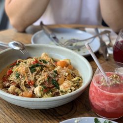 Rosie - Scampi pasta