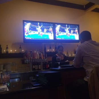 Pinocchio's Pizza - Nice, not loud place to watch a game. - Pizza Near Me - Pasadena, California