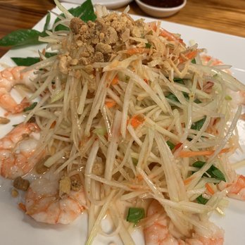 Mama Pho - Green Papaya Salad - Vietnamese Near Me - Honolulu, Hawaii