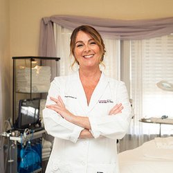 Lavender Touch Skincare Studio - Jacqui is the owner of Lavender Touch Skin Care Studio. She has18 years experience and would love to see your face in her studio!