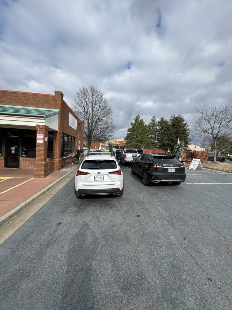 CELEBRITY HAND CAR WASH Updated October 2024 12 Reviews 2951