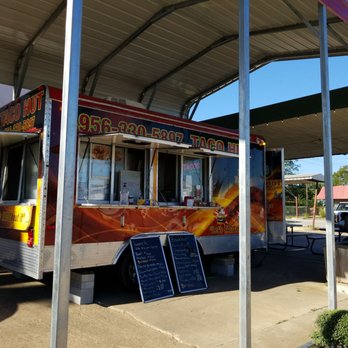 Taco Hut - Food Trucks Near Me - Giddings, Texas