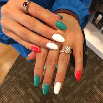 Izek Salon - Hair Salons Near Me - Oakland, California Izek Salon - Hair Salons Near Me - Oakland, California