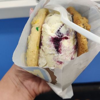 CREAM - Icecream cookie sandwich - Ice Cream & Frozen Yogurt Near Me - San Jose, California