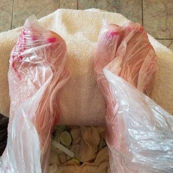 La Vie Nail Spa - Nail Salons Near Me - Hickory, North Carolina
