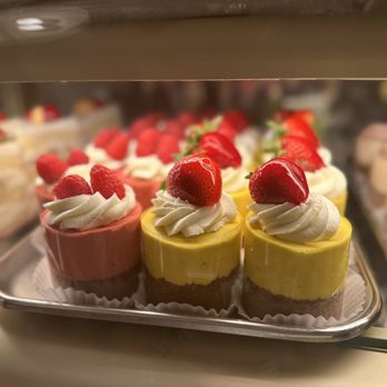Martha's Country Bakery - Bakeries Near Me - Bayside, New York