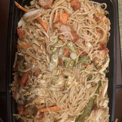 Urban Turban Express - Chicken Hakka noodles