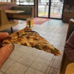St. Johnsbury House of Pizza - Look how the pizza holds itself up -- not greasy, not sloppy, but just right!