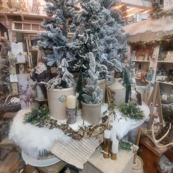 Highland Yard Vintage - Antiques Near Me - Chandler, Arizona Highland Yard Vintage - Antiques Near Me - Chandler, Arizona