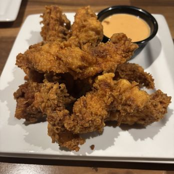 BRU Burger Bar - Fort Wayne - Chicken tenders - Burgers Near Me - Fort Wayne, Indiana