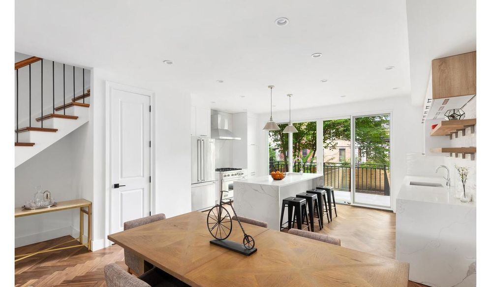 AVADI REALTY - Updated June 2026 - 10 Photos & 37 Reviews - 675 6th Ave ...