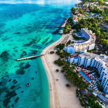 Román Ortiz Travel Partners - Montego Bay Vacations - Travel Agents Near Me - Arlington, Texas Román Ortiz Travel Partners - Montego Bay Vacations - Travel Agents Near Me - Arlington, Texas
