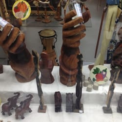 Son de Cuba - Unas cuantas cositas talladas en madera.